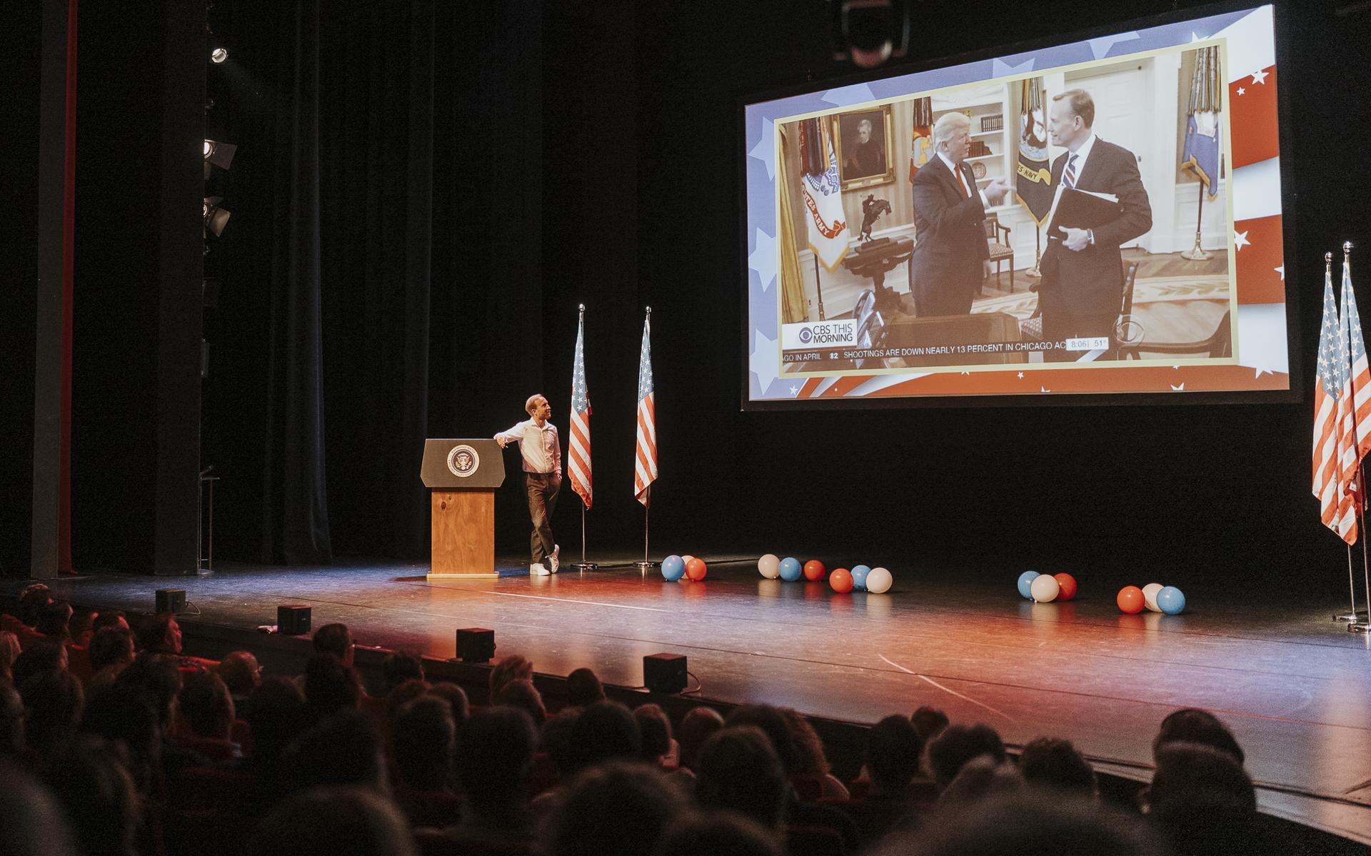 Amerikakenner Raymond Mens geeft theatercollege in Lelystad: ‘Het is de